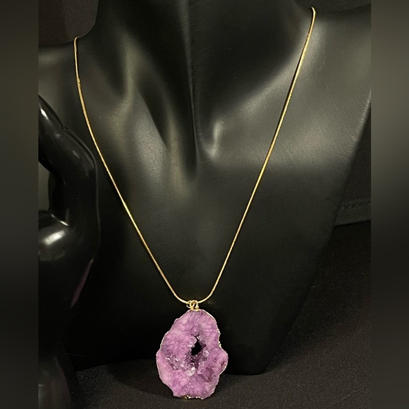 Amethysts Irregular Shape Natural Crystal Necklace With StainlessSteel Chain - Picture 3 of 7